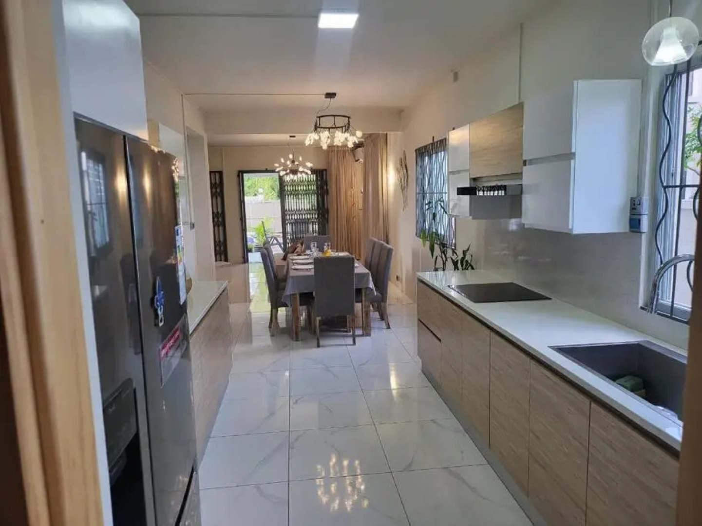 luxury cheerful 4 bedrooms villa in Calodyne