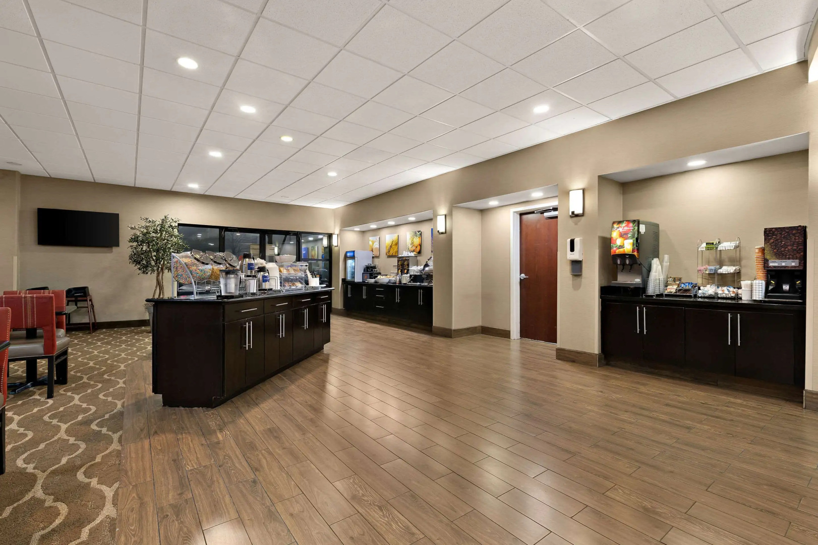 Comfort Suites Nashville near Percy Priest Lake