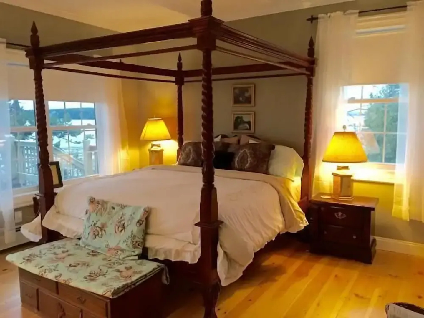 Clamshell By The Sea