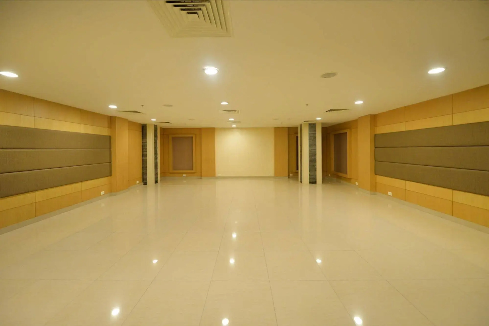 Oyo Premium Ramavarappadu Circle