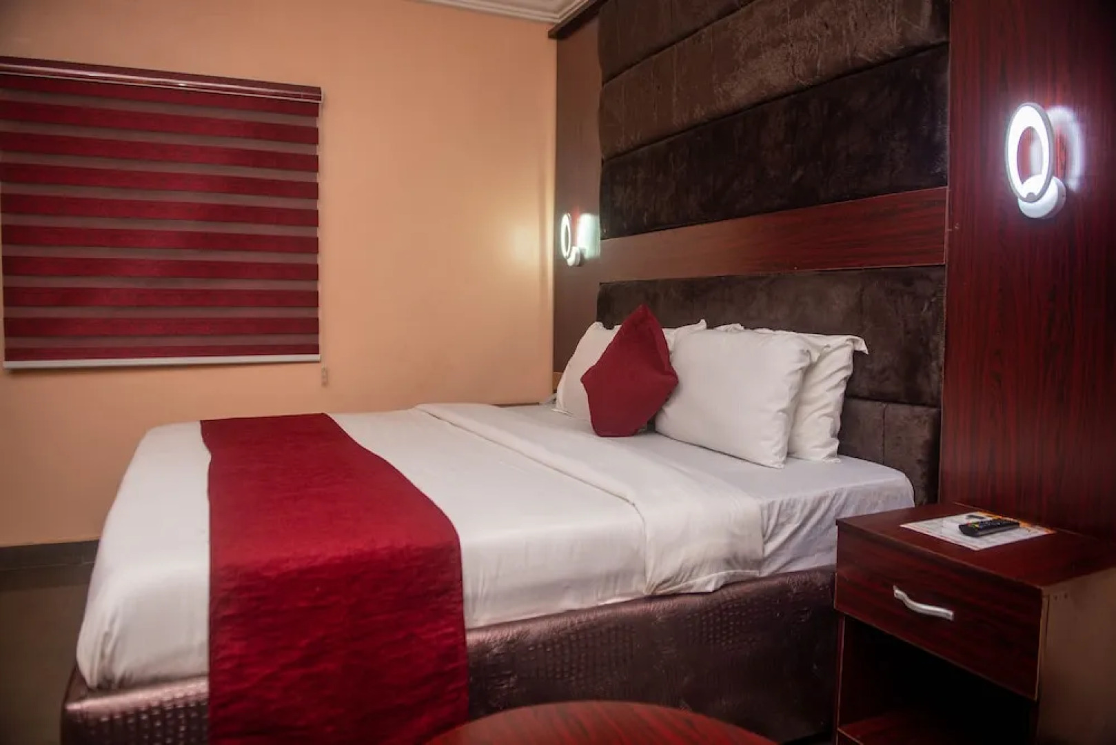 Delano Hotel And Suites