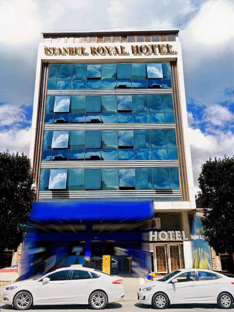 Cois Inn Royal Hotel