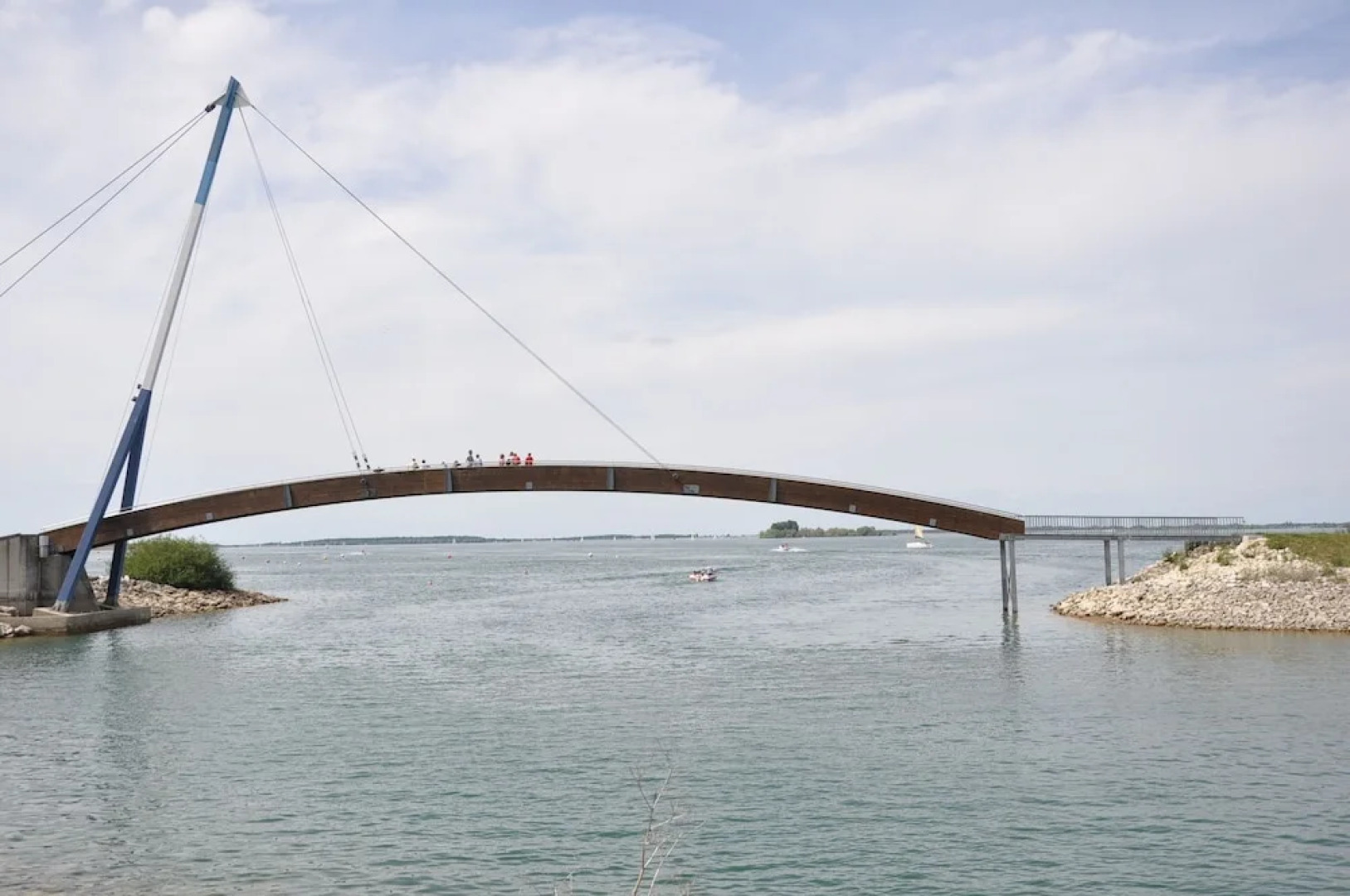 Gite Insolite "La Roulotte des Elfes", Au Milieu de Nulle Part