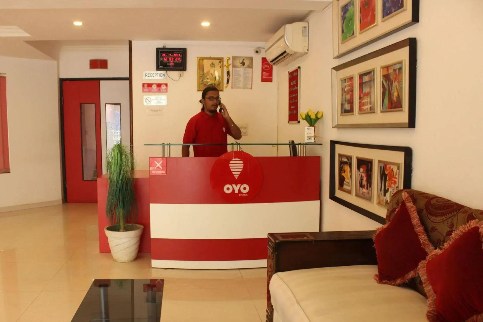 OYO 2303 Hotel Royal Mirage