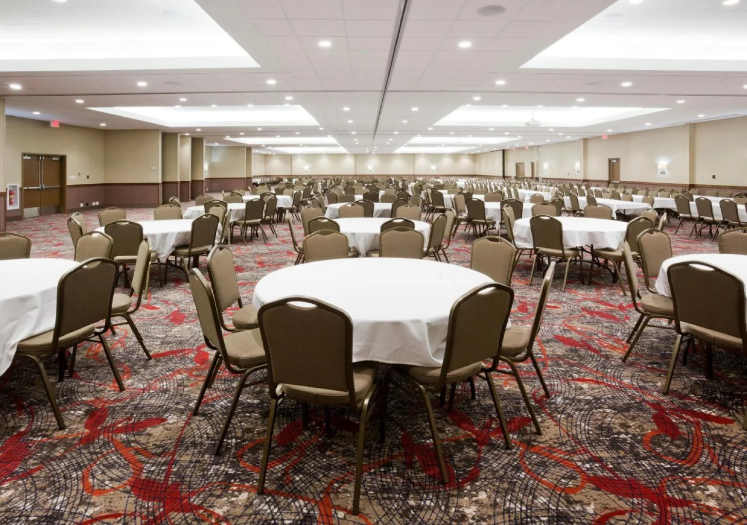 Holiday Inn Express & Suites Willmar by IHG