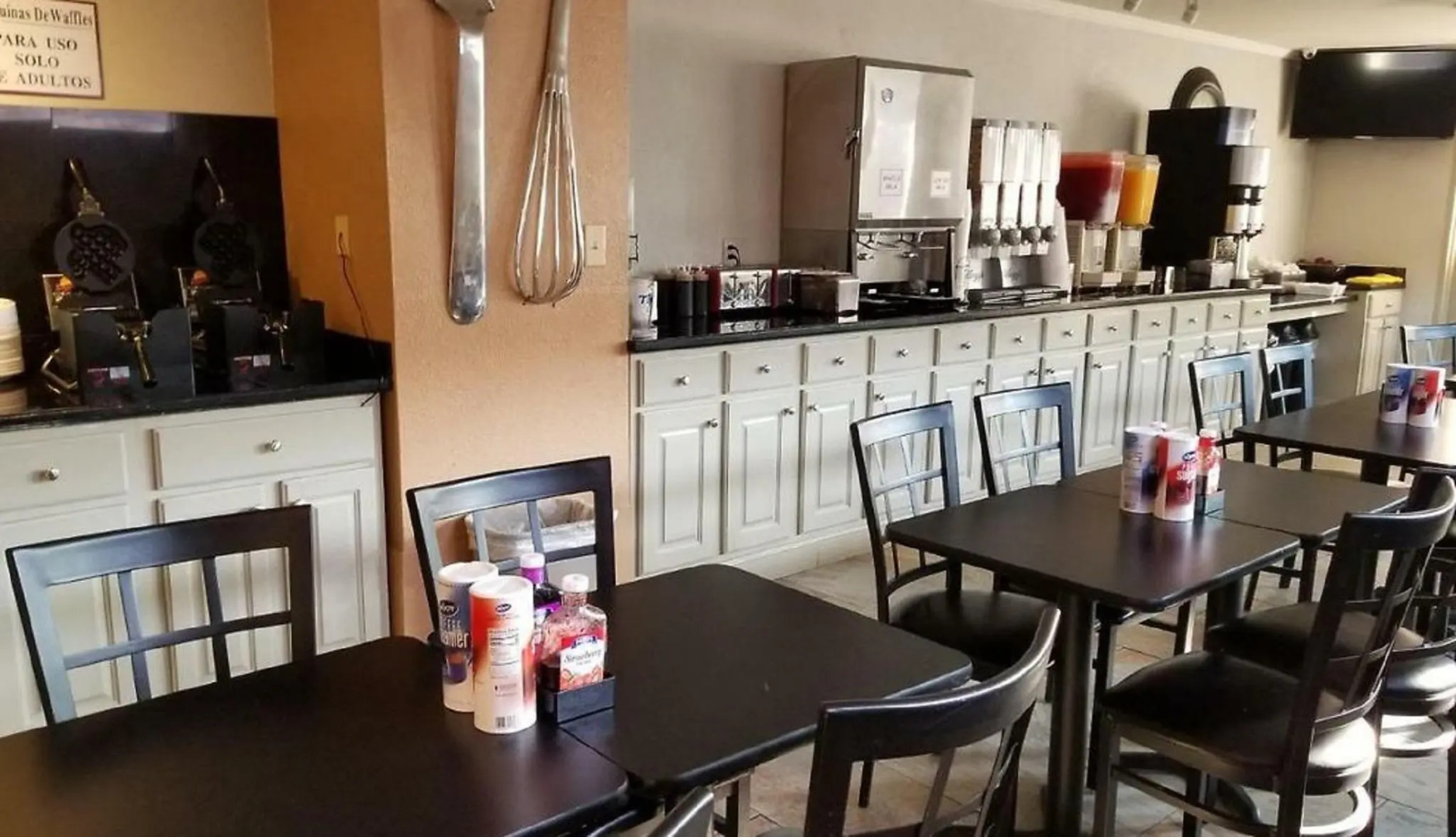 Family Garden Inn & Suites