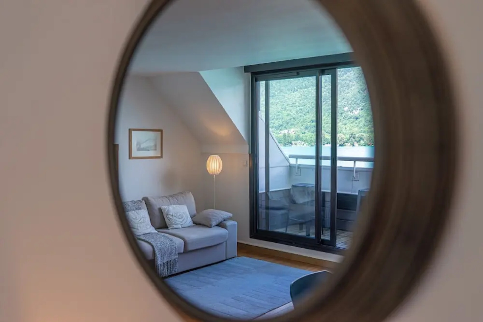 Balcon sur le lac Appartement privé