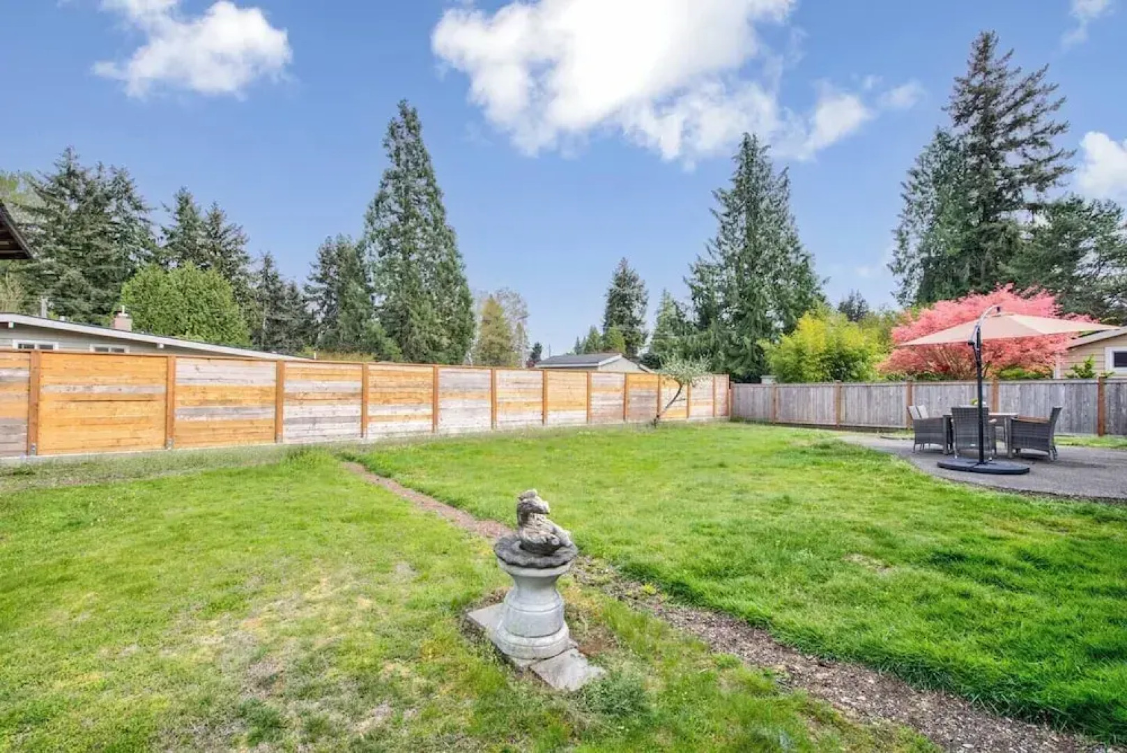 Cozy Bellevue Home for Family/Business Near MS