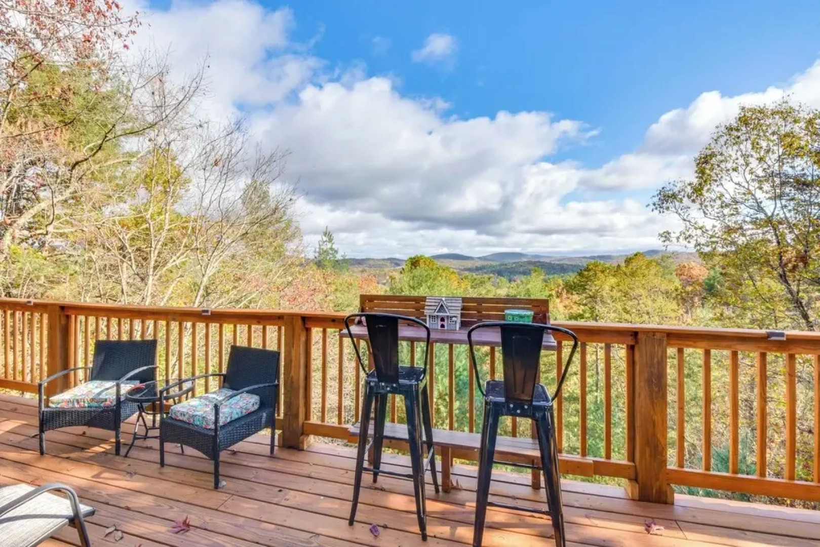 Lakemont Mountain Cabin w/ Game Room & Hot Tub!