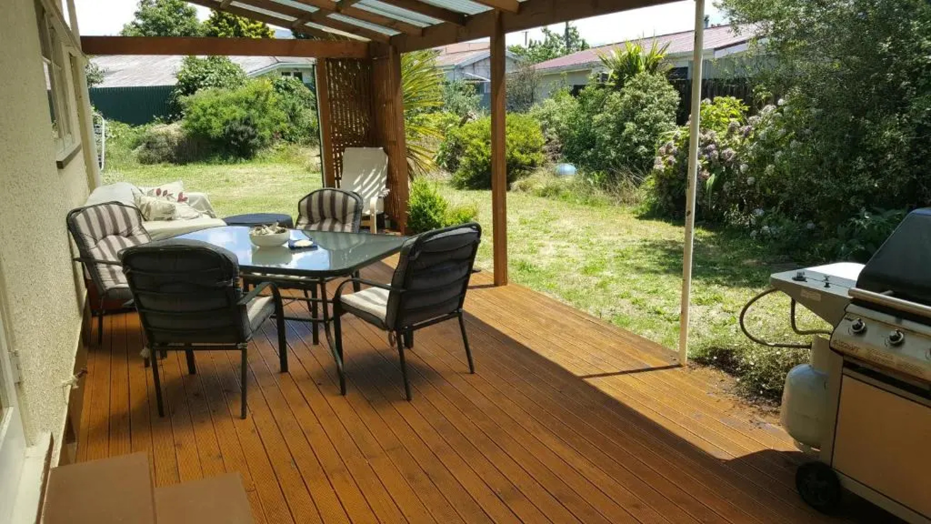 Quiet Cul de Sac, Close To Abel Tasman