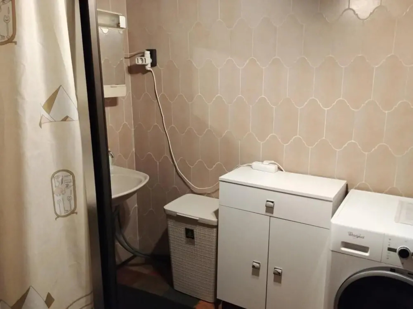 Crystal Apartement F