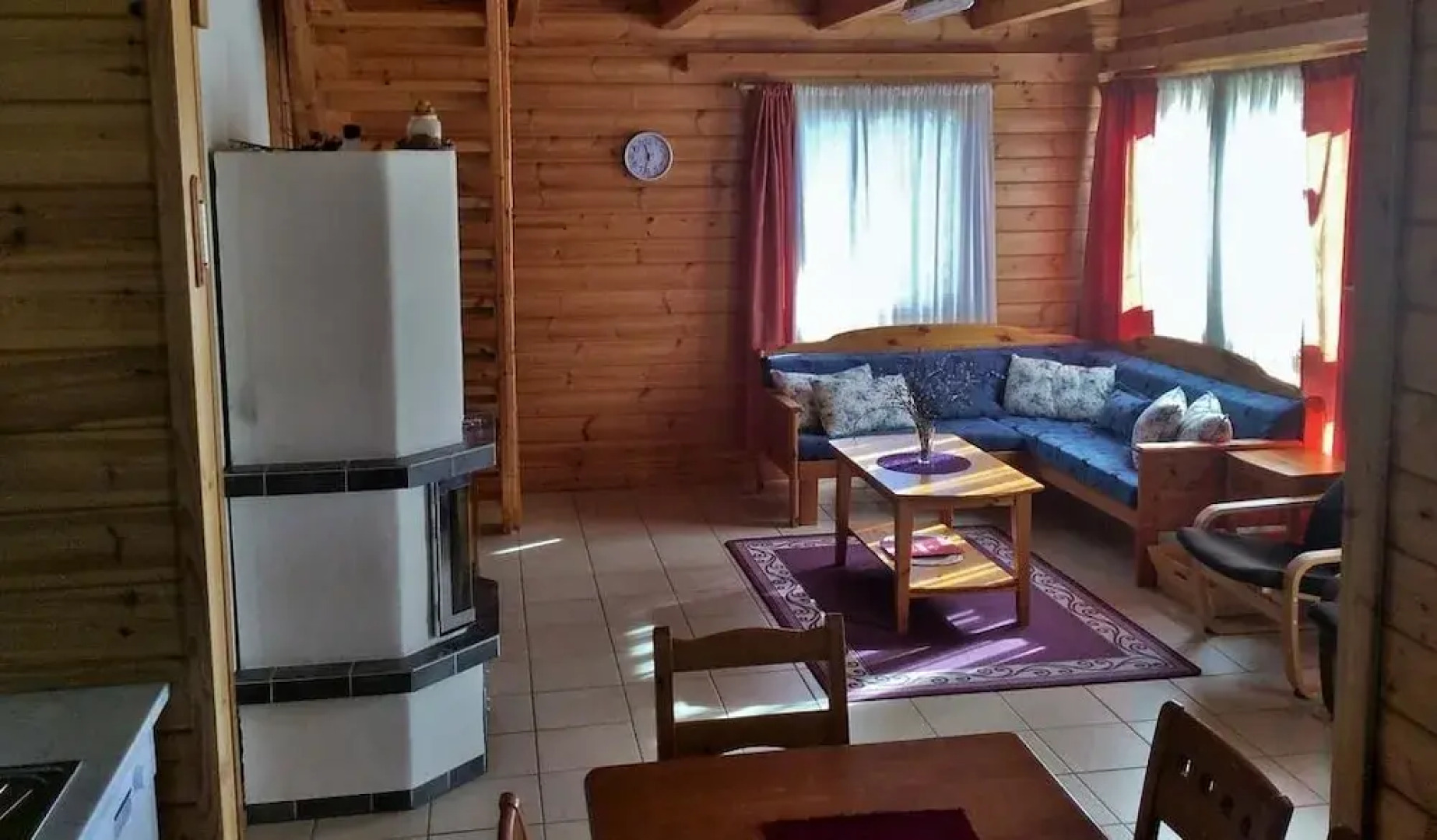 Nuppulanranta cottage by lake