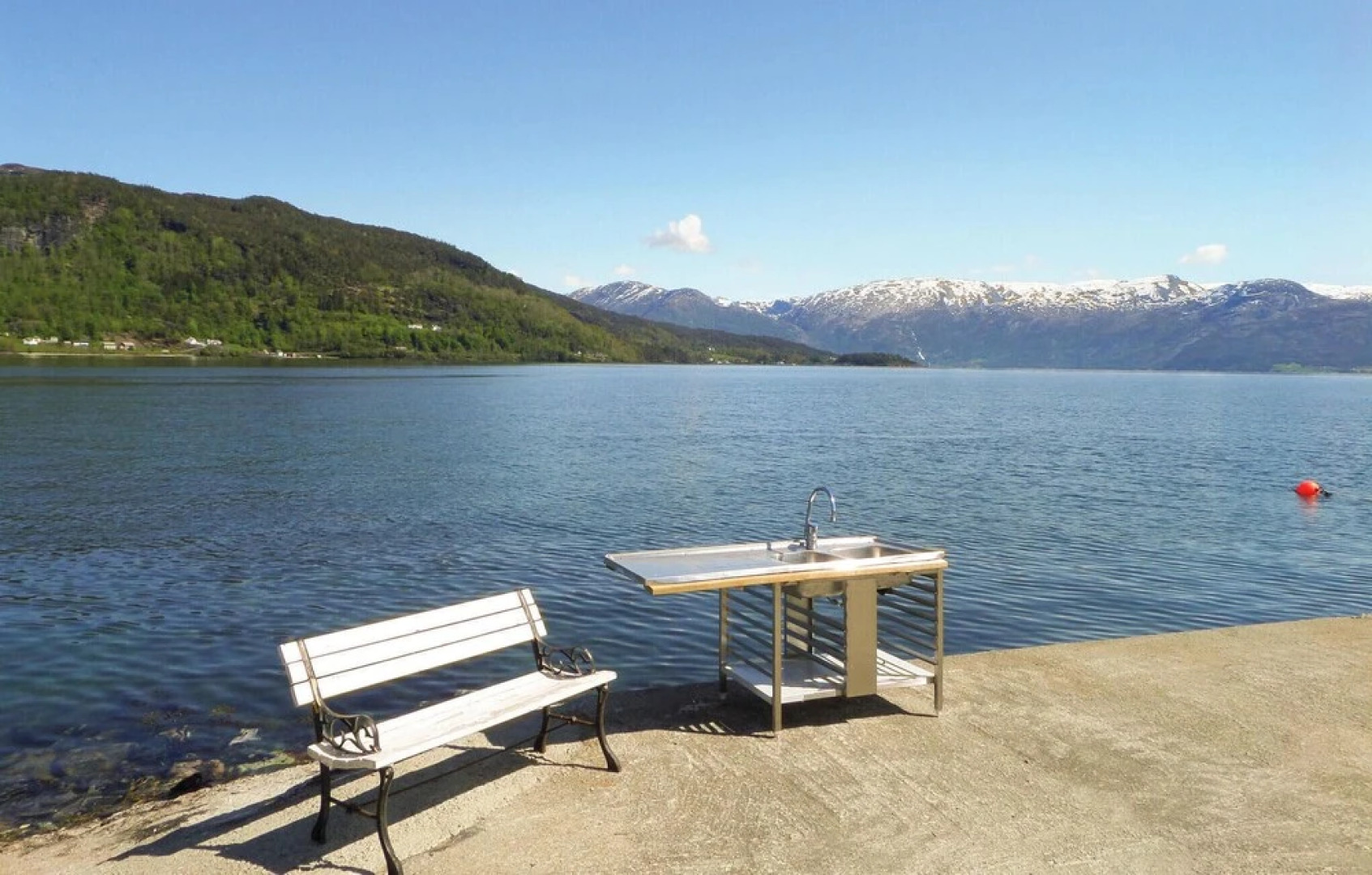 Stunning Apartment in Strandebarm With 2 Bedrooms and Wifi