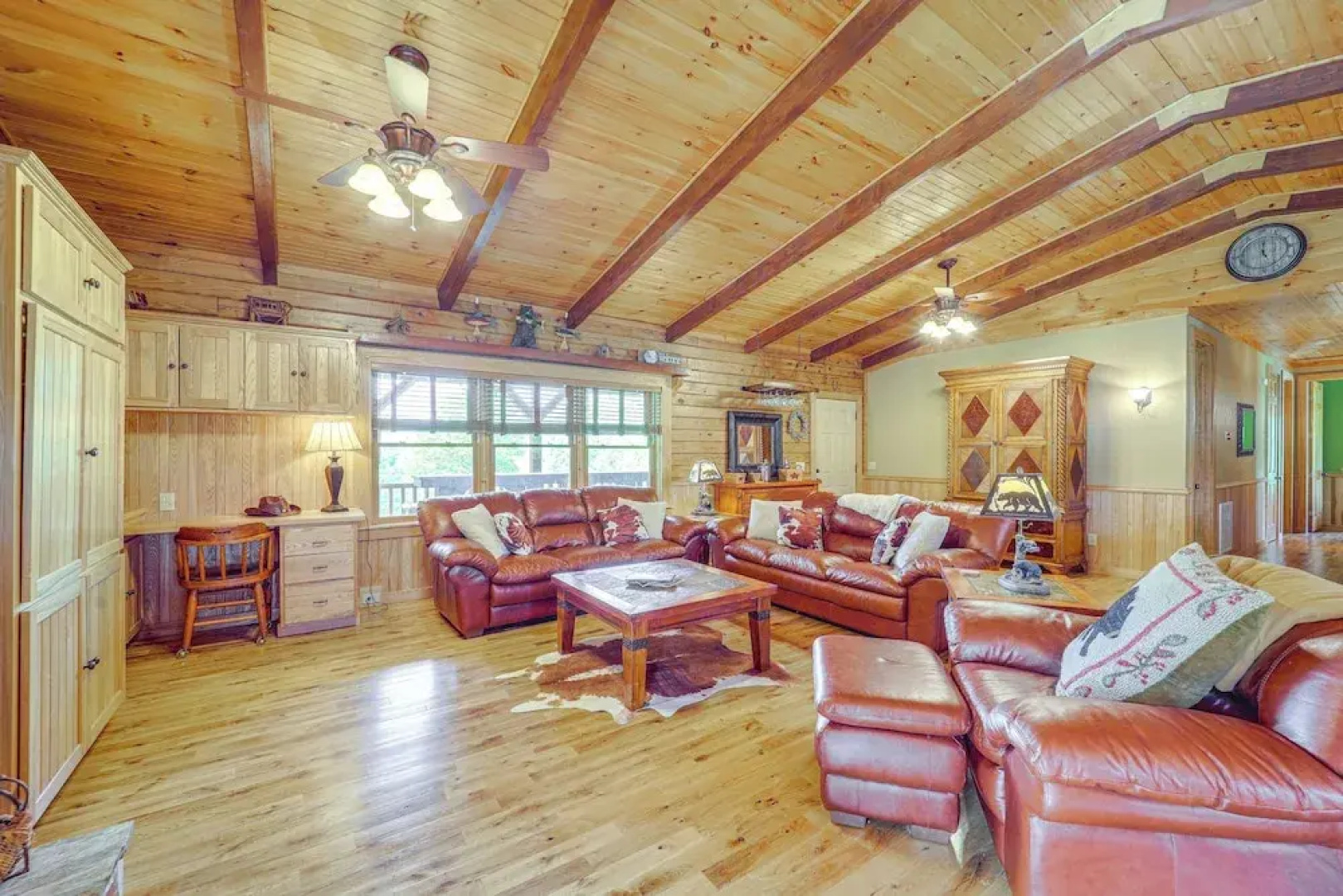 4 Mi to Grandfather Mountain: Cabin in Newland!