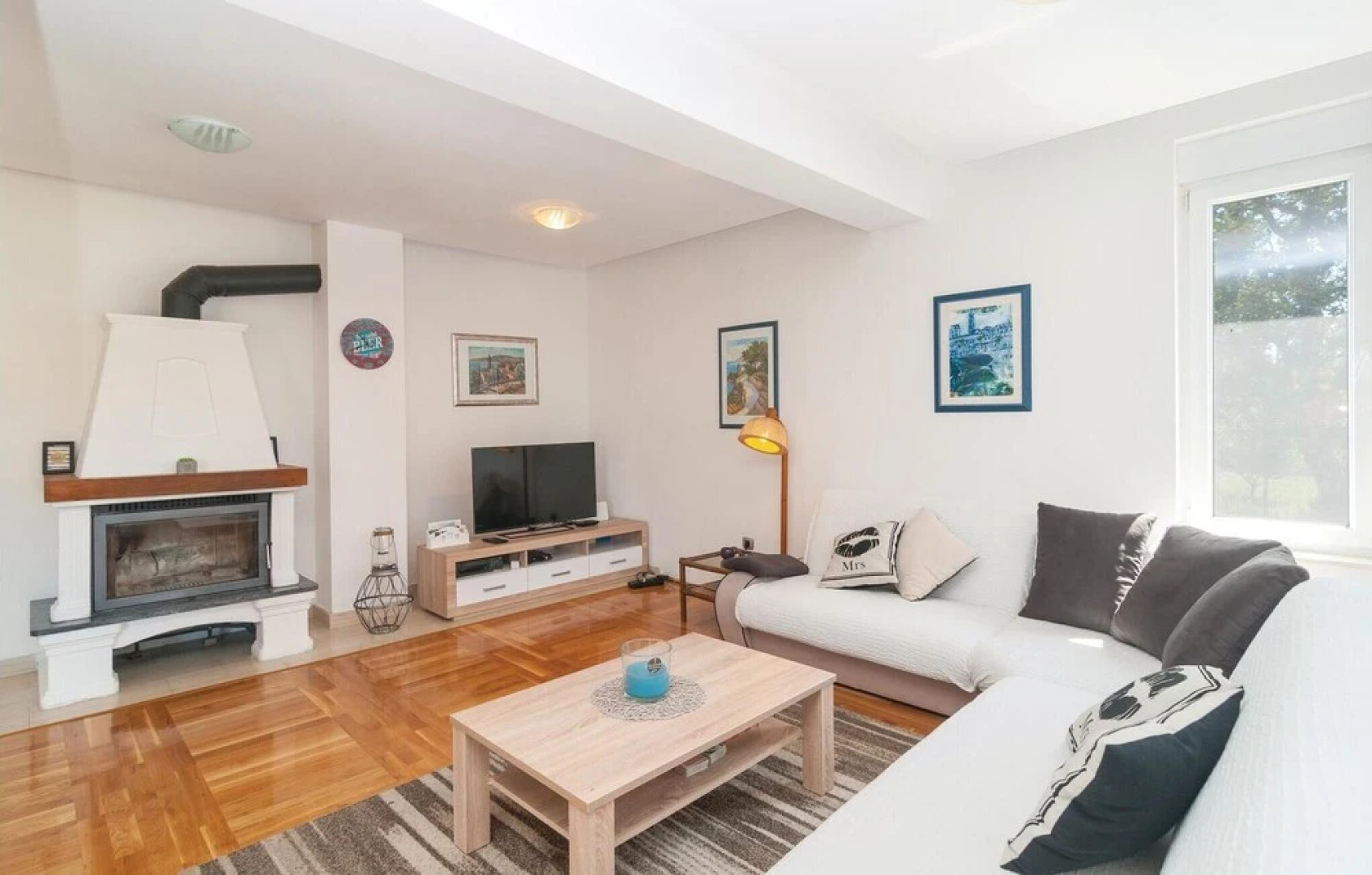 Awesome Home in Dugopolje With Wifi and 5 Bedrooms