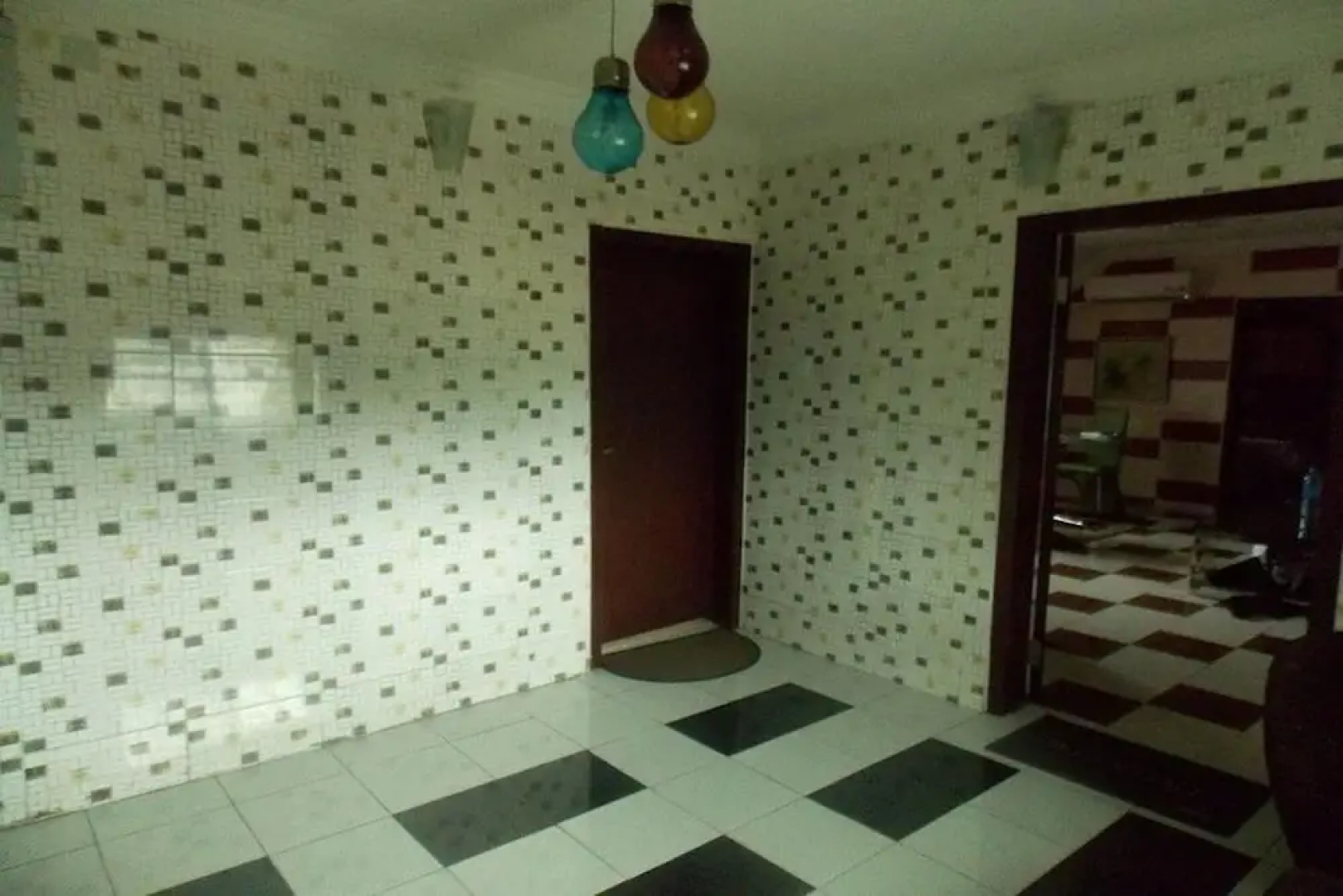 Vic James Apartments