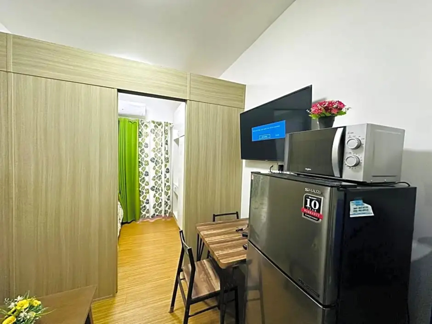 1bedroom With Balcony Taguig Near Bgc mc kinley