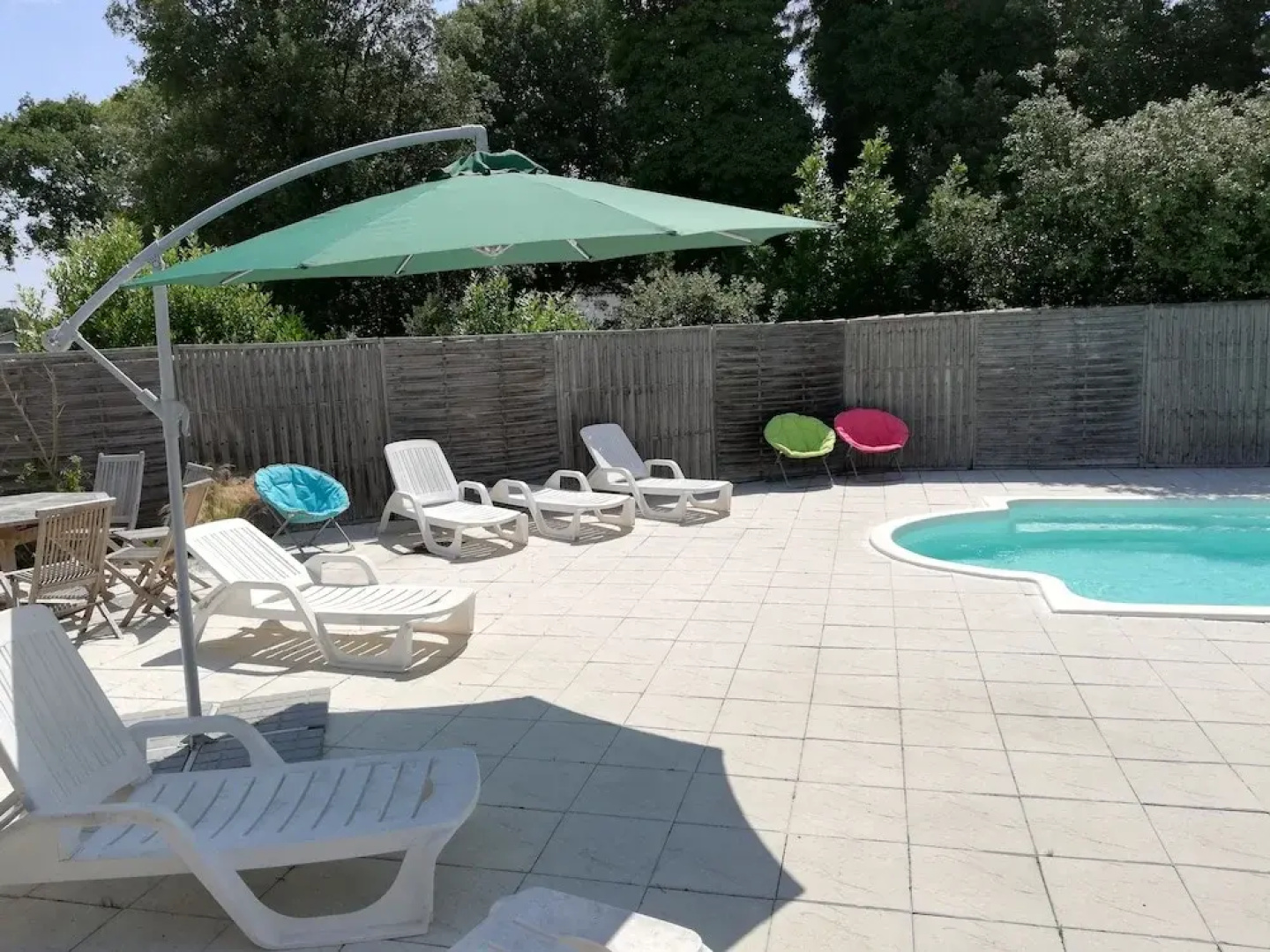 Clos DES Pins , Pavilion for 4 People, in the Heart of the Pine Forest, Heated Swimming Pool
