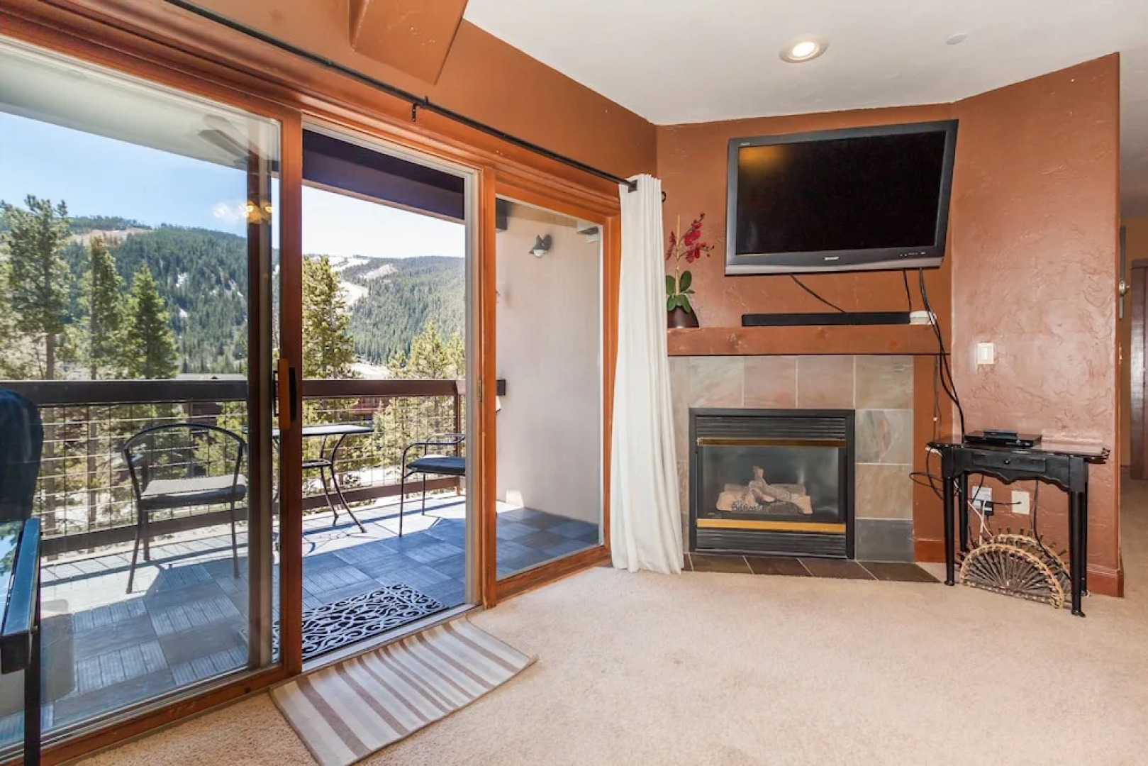 Oro Grande by Summit County Mountain Retreats