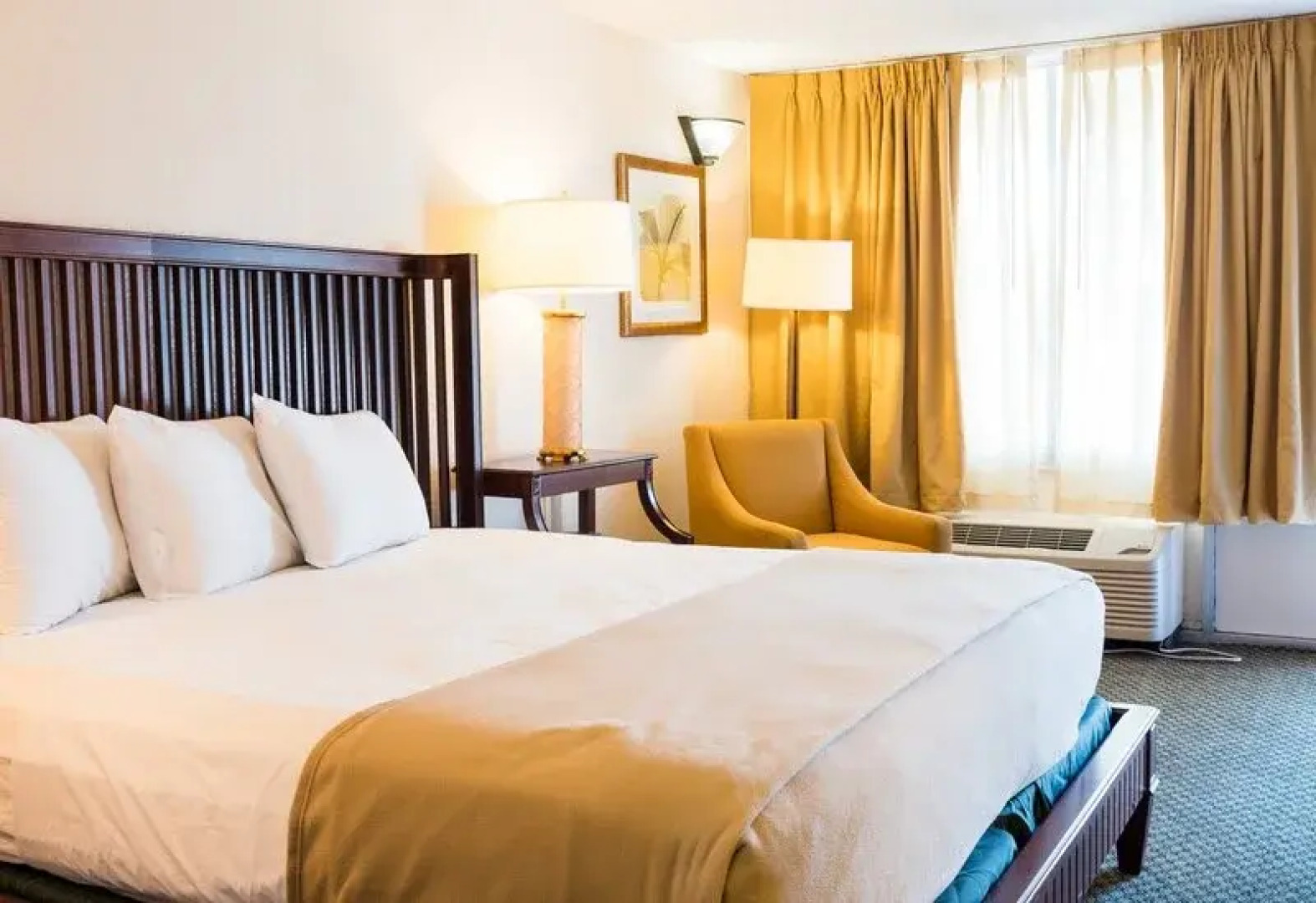 Vista Inn & Suites Tampa