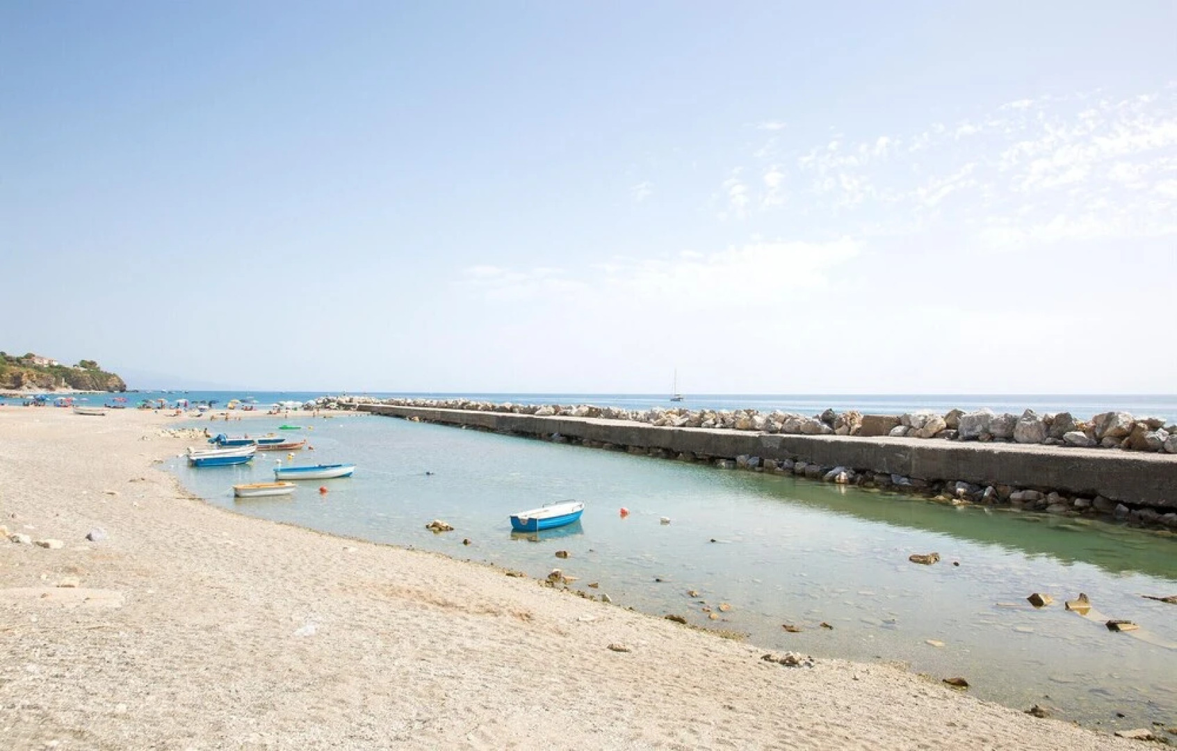 Stunning Home in Cittadella del Capo With 4 Bedrooms, Private Swimming Pool and Outdoor Swimming Pool