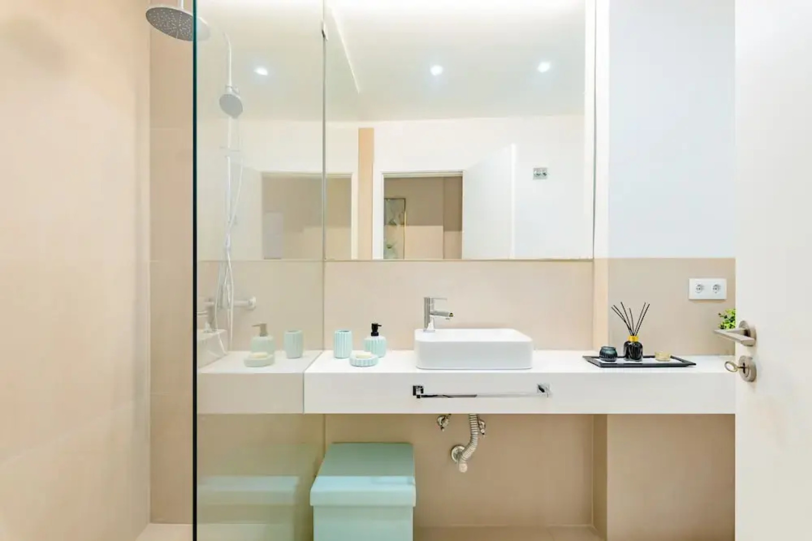 Oeiras Spacious and Modern Flat