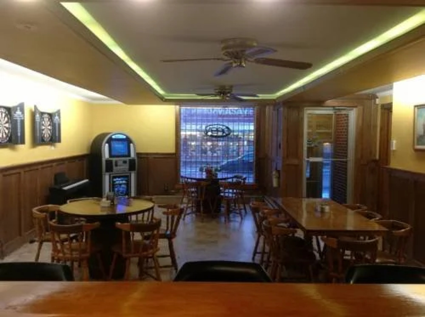 Loyalist Inn & Suites