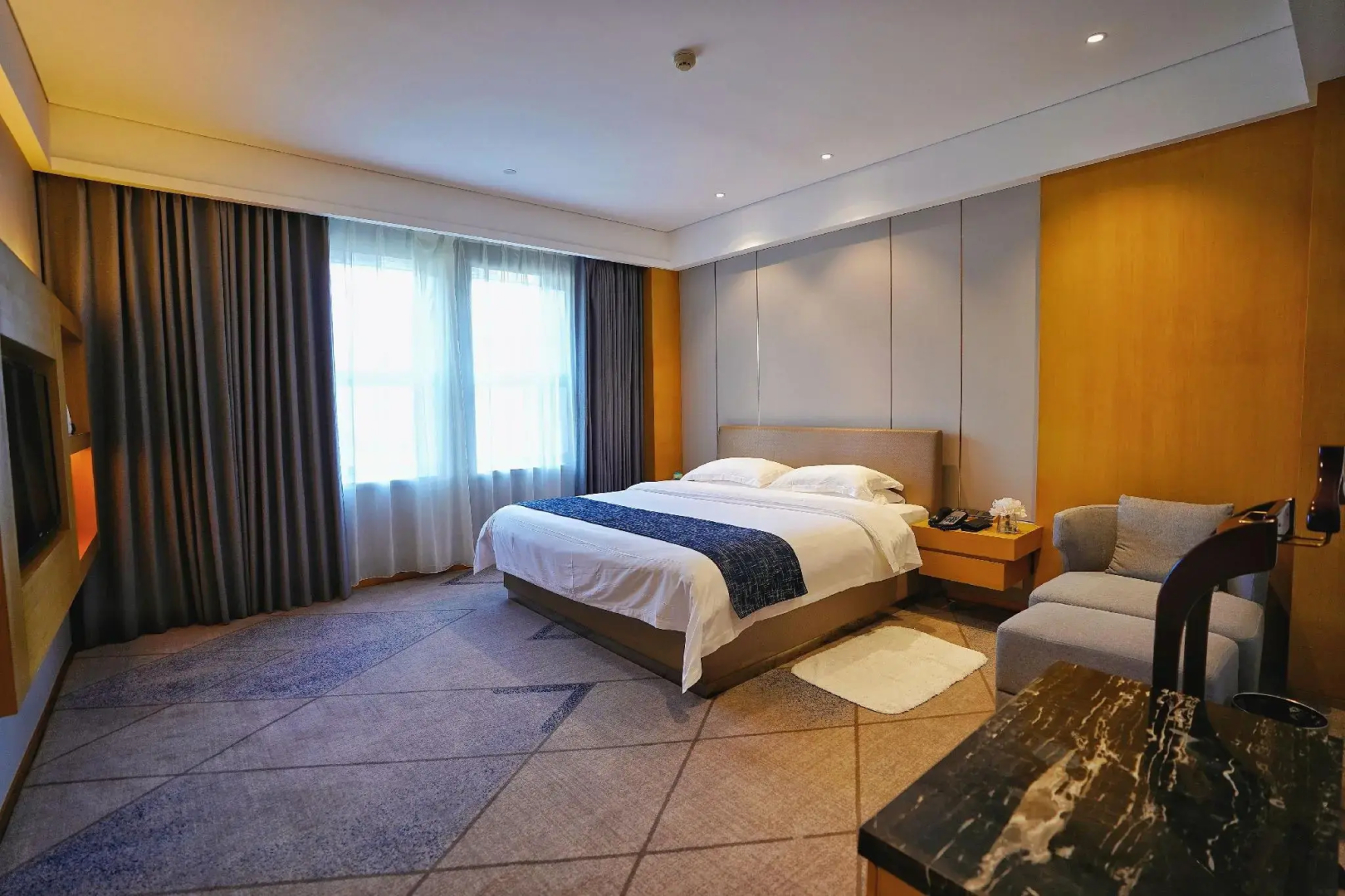 Golden Gulf Hotel