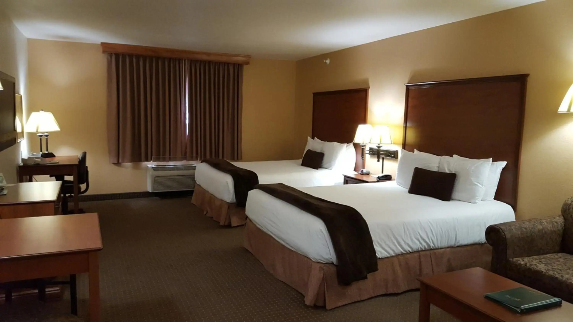 Expressway Suites Fargo