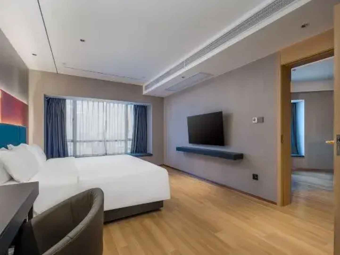 CHEERMAY Hotel (Tunchang Zhengfu Pedestrian Street)