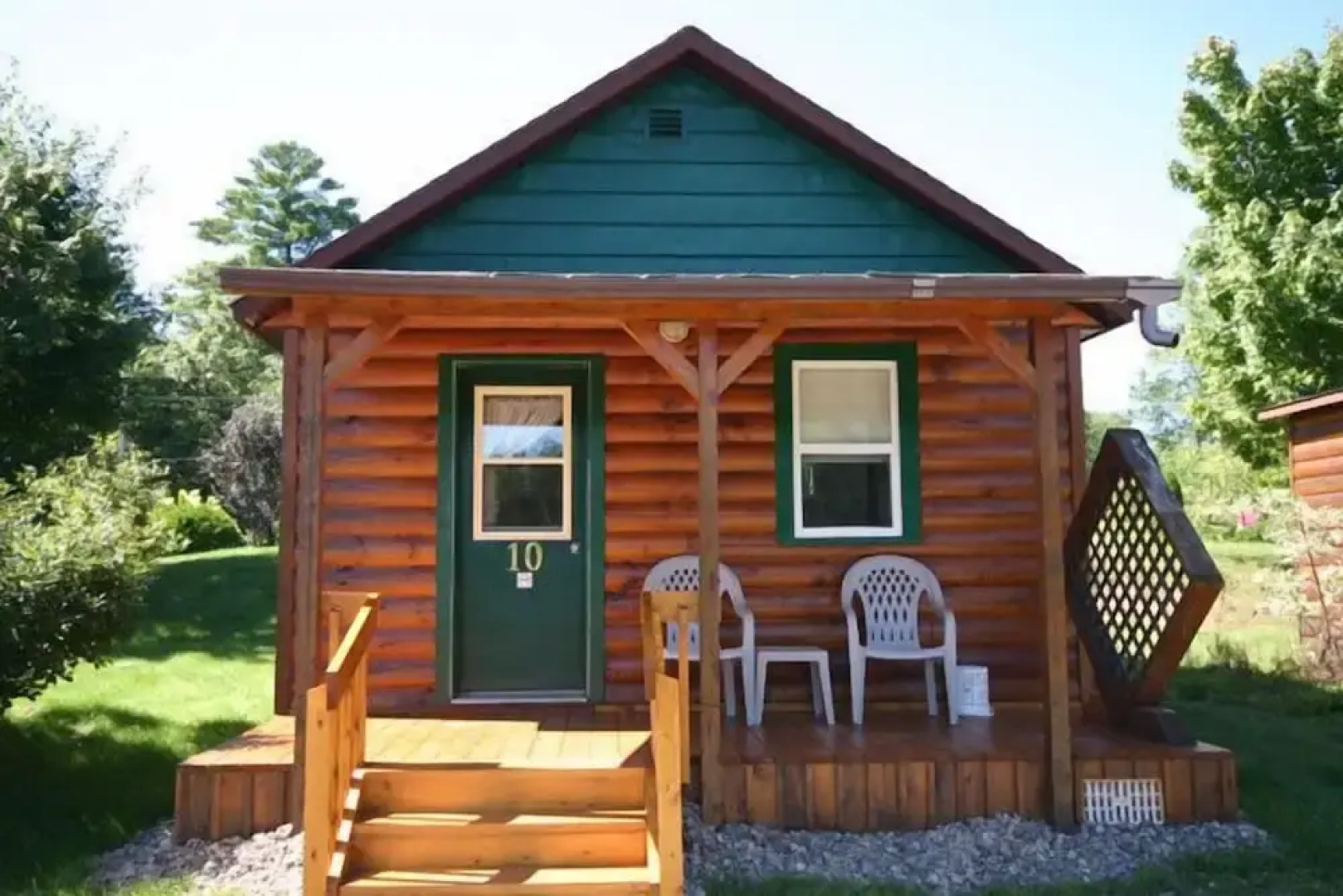 Spectacle Lake Lodge