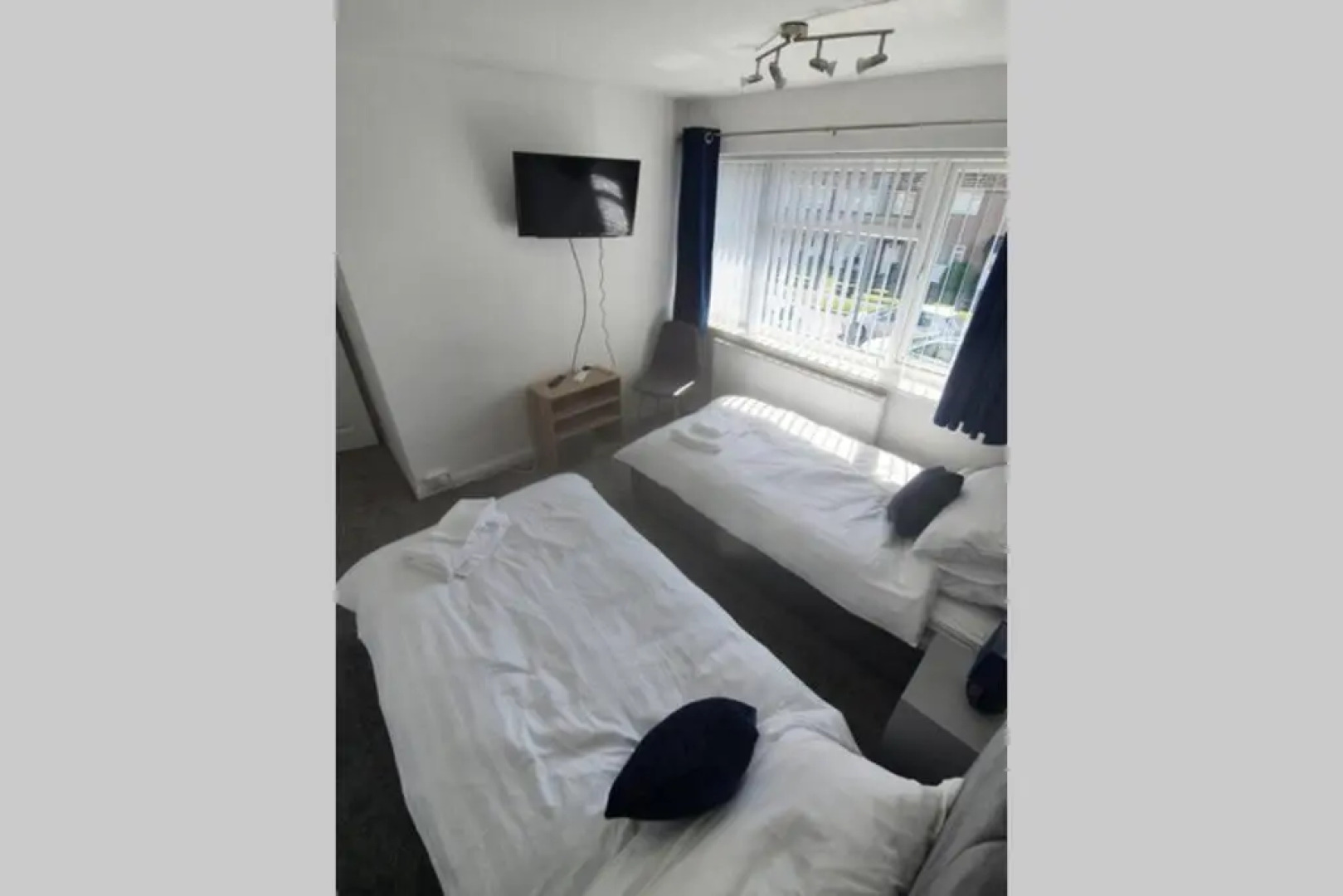 Entire House - Cheshire Oaks/Ellesmere Port