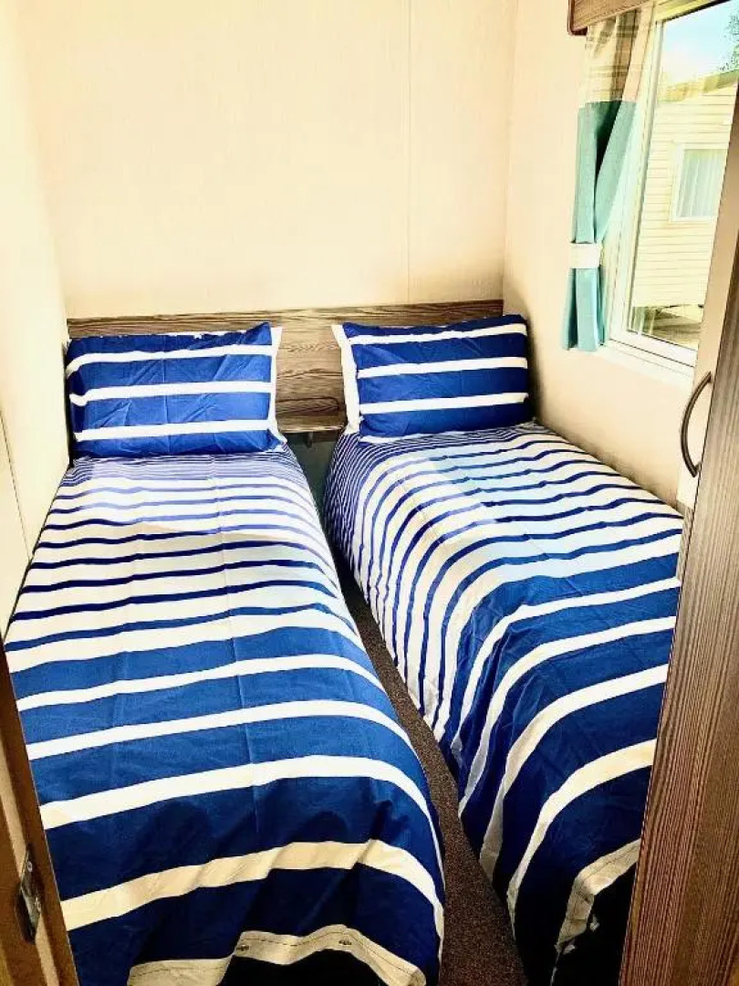 Thorpe Park Cleethorpes Caravan at Lakeside 14