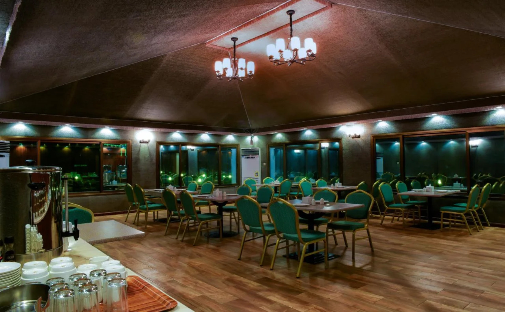 Palms Lily Hotel Suites