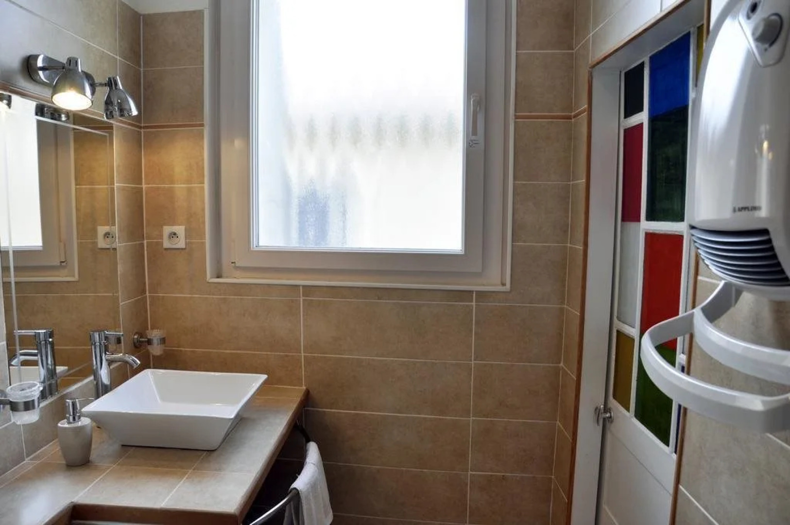 La Grussan-Hôtes Bed & Breakfast