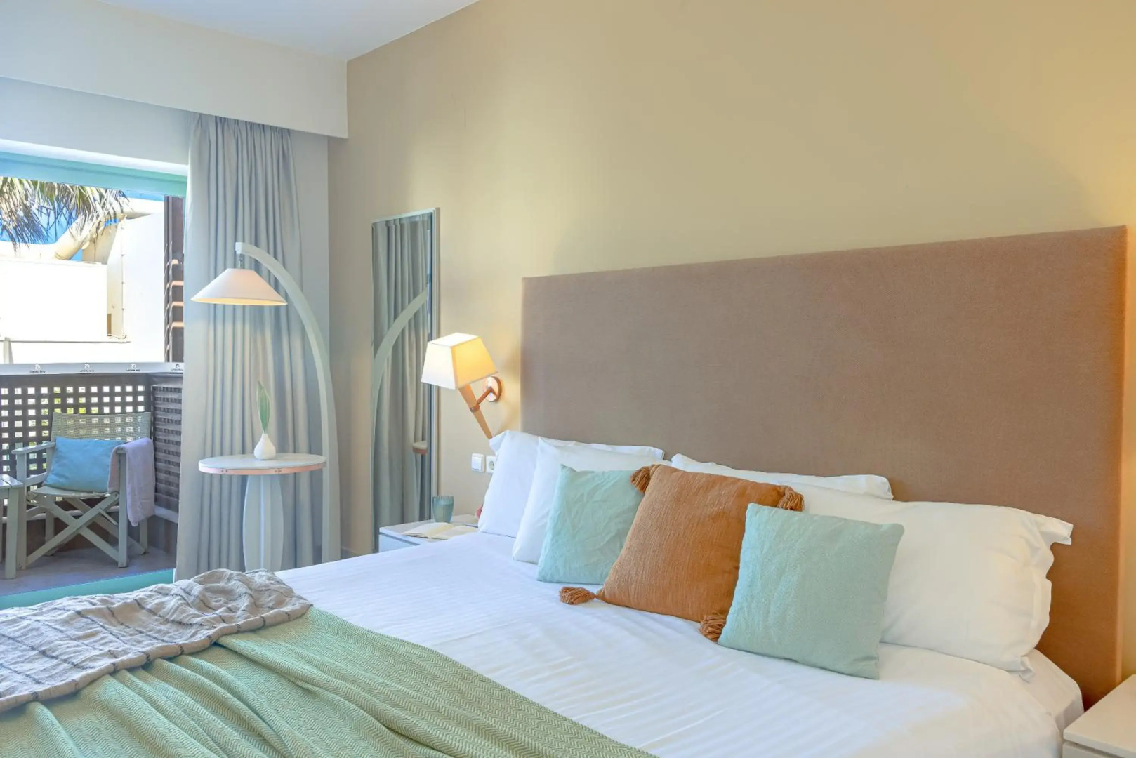 Giannoulis – Grand Bay Beach Resort - Adults Only