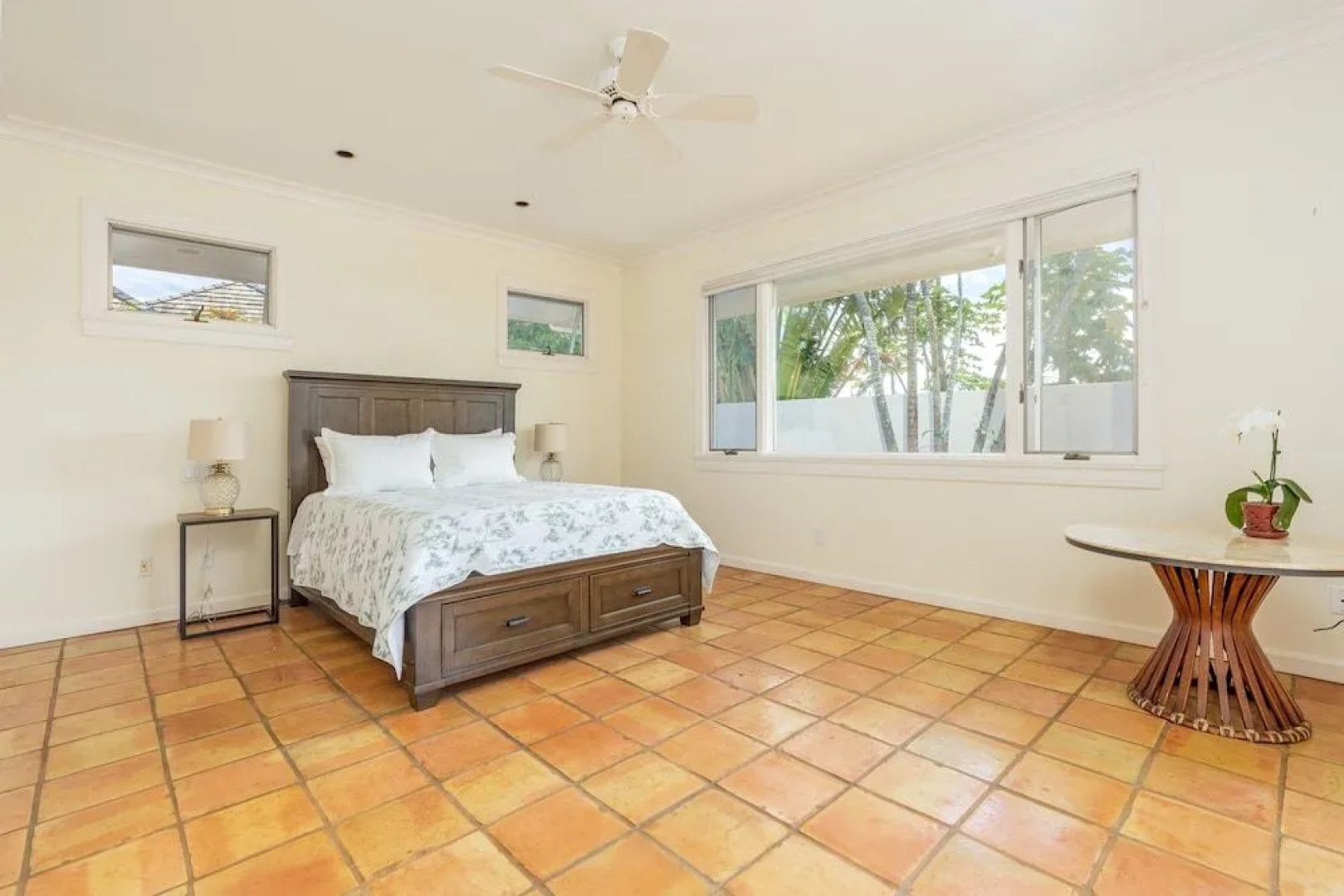 Pau Laka 5 Bedroom Home by RedAwning