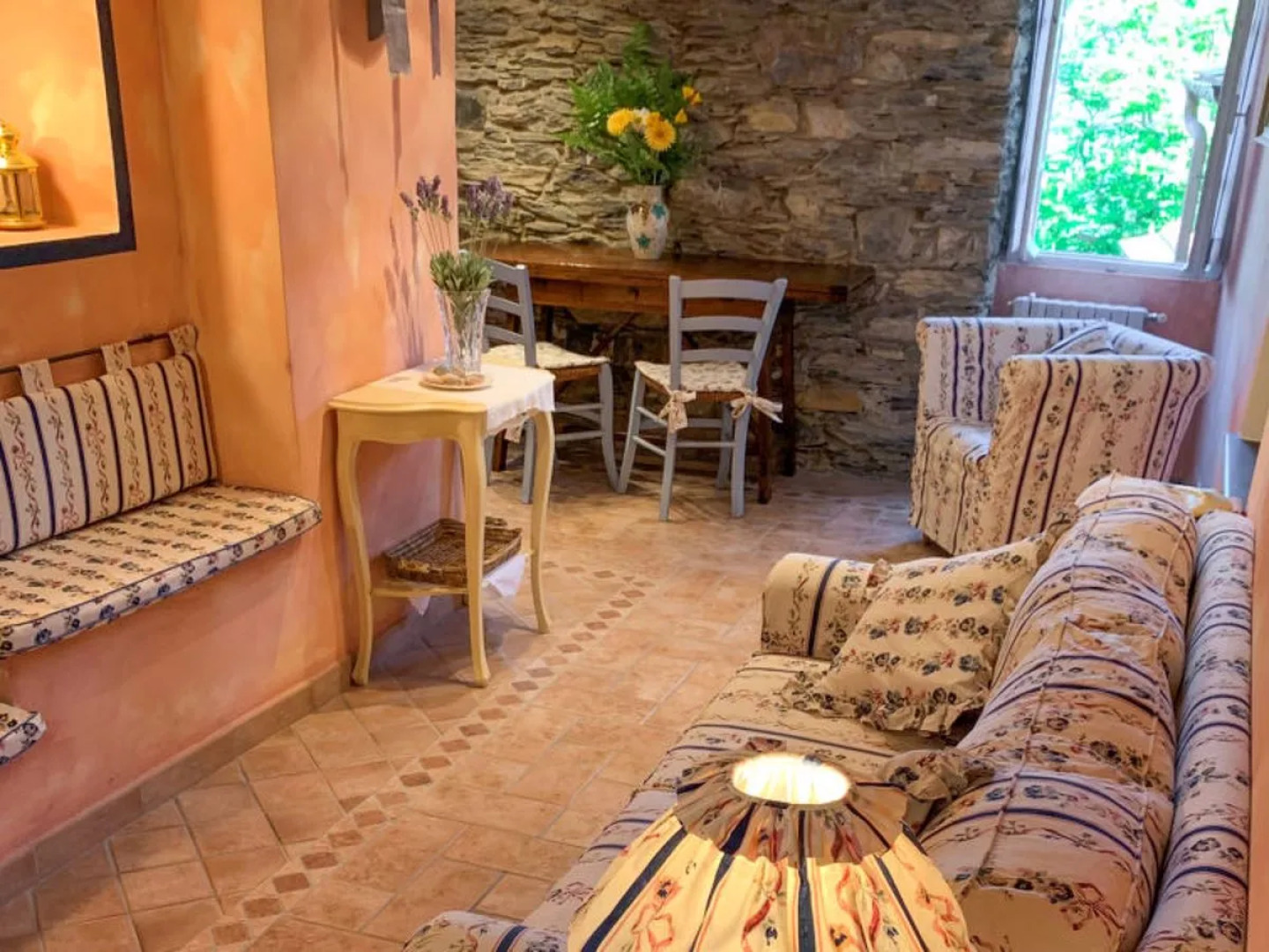 House Arietta Valloria