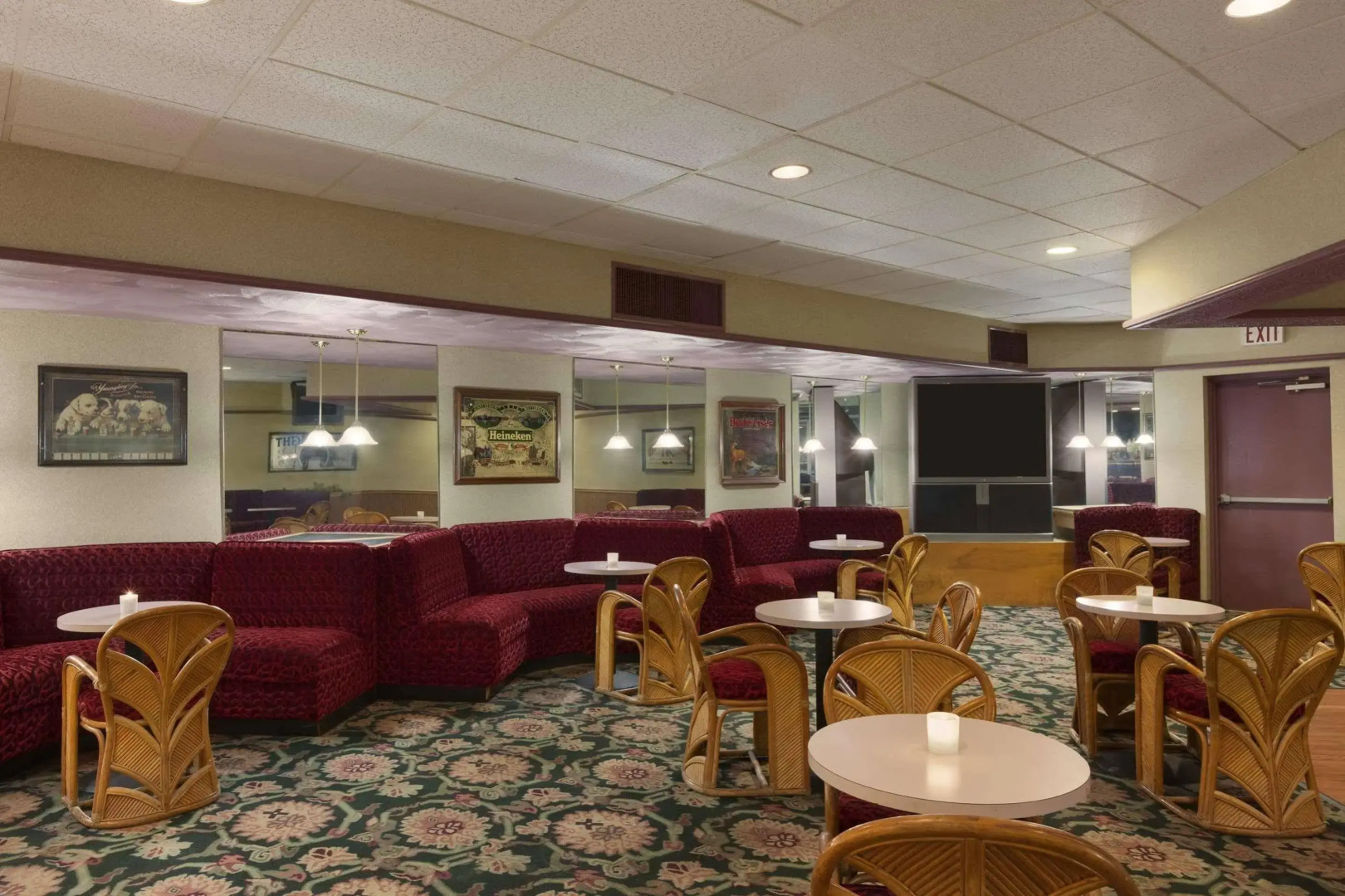 Red Carpet Inn Hazleton