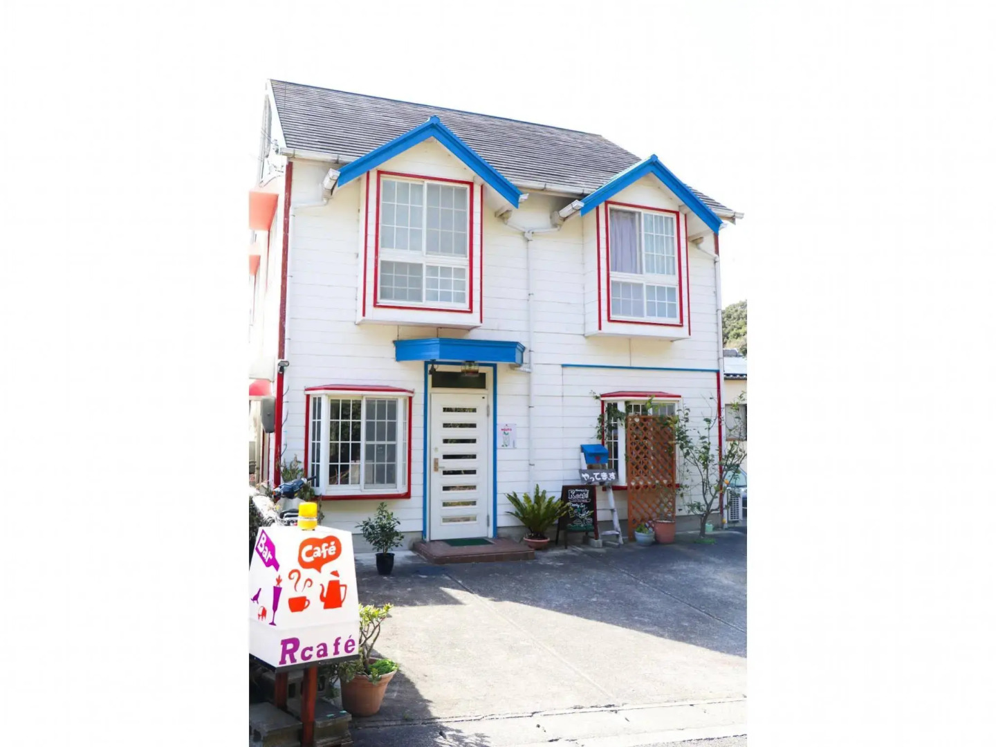 Guest House Shirahama R cafe – Caters to Women - Hostel