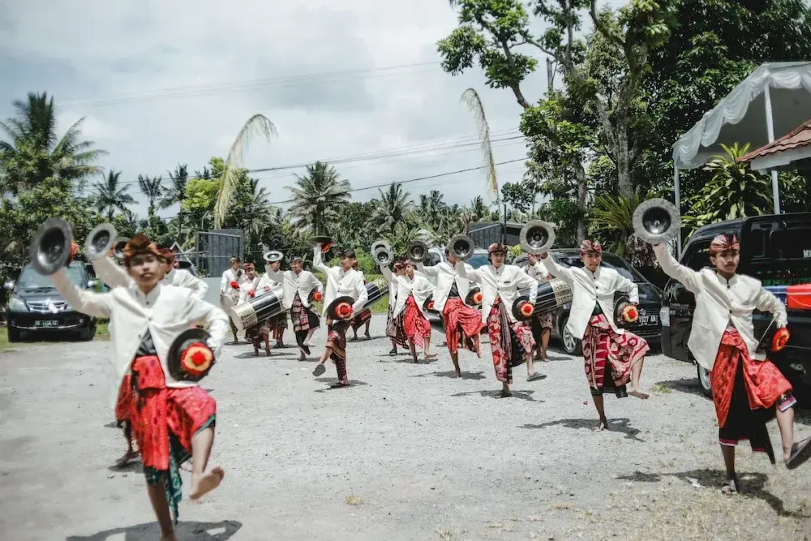 Nirvana Hotel Resort Tetebatu