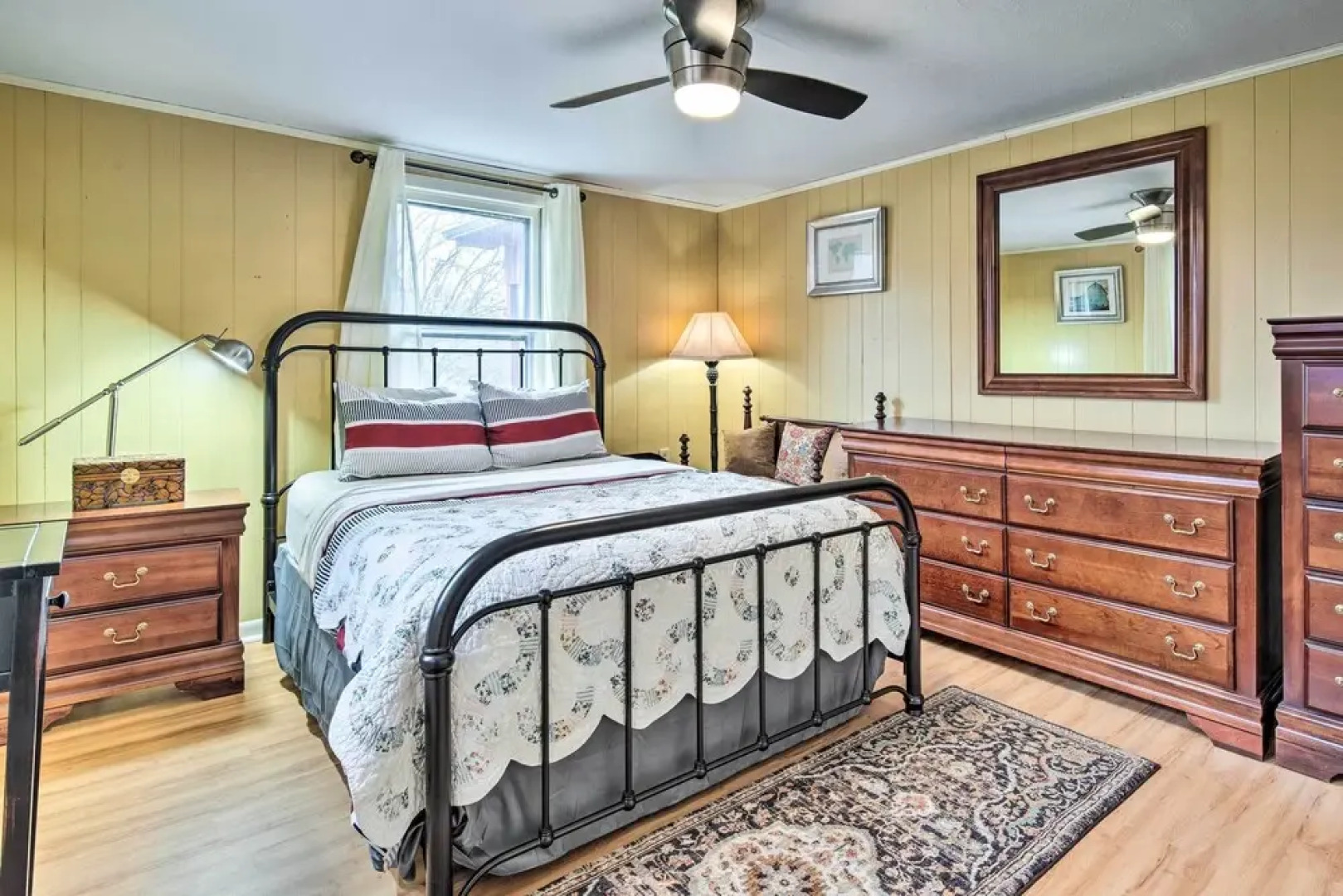 Horse Shoe Getaway - Porch, Grill & Fire Pit!