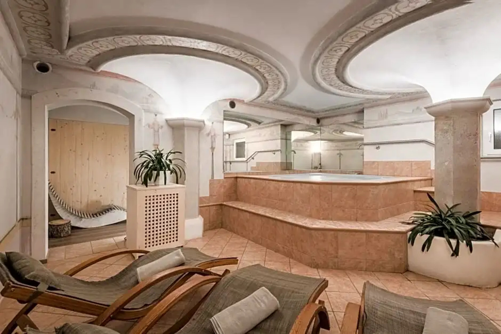 Laguscei Dolomites Mountain Hotel