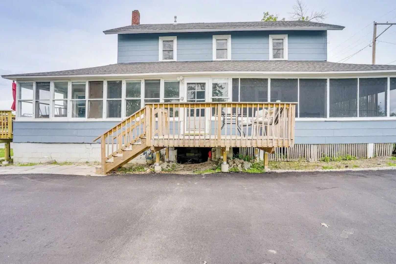 Snowmobile Trail On-site: Lakefront Mound Apt!