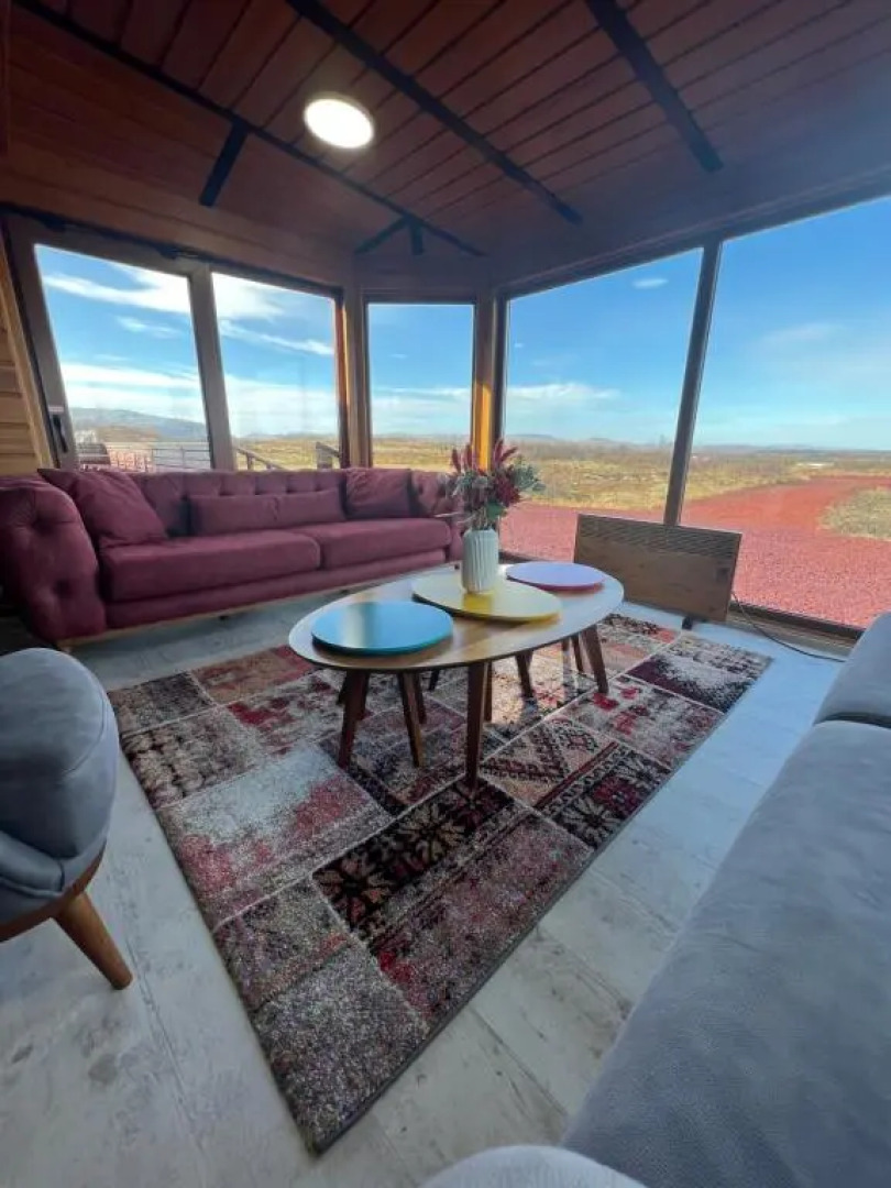 Large luxury Cabin On The Golden Circle Next To Kerið The Crater.