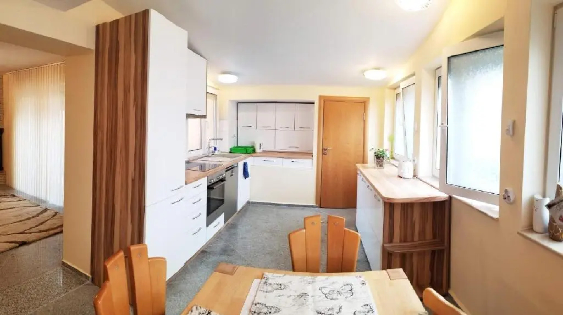A Spacious 3 Bedroom Apartment in Bad Abbach/Regensburg
