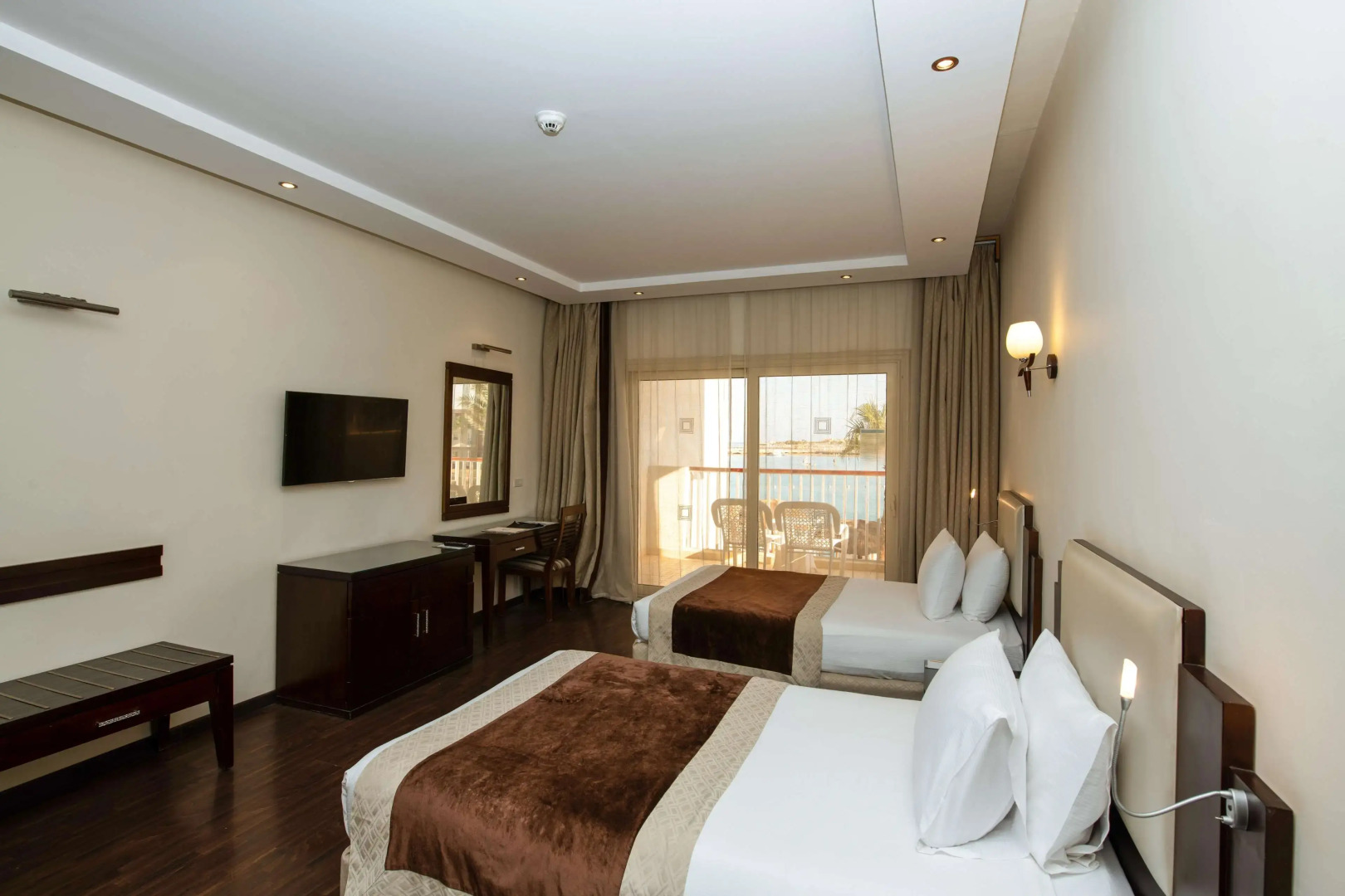 SUNRISE Crystal Bay Resort