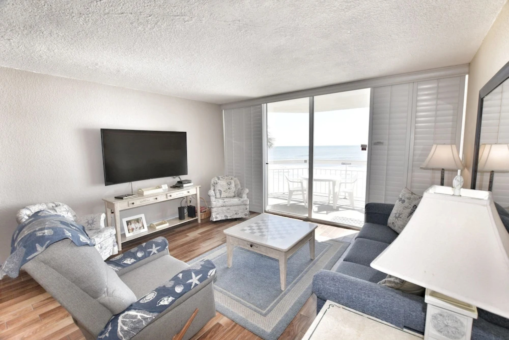 0102 Waters Edge Resort 2 Bedroom Condo by Redawning