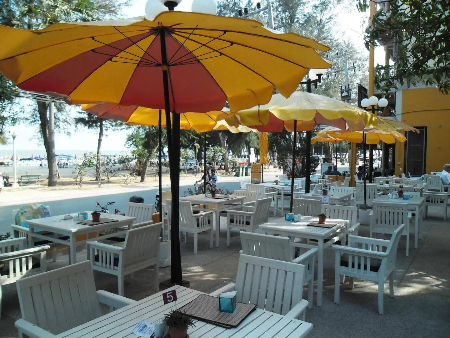 Long Beach Cha-Am Hotel