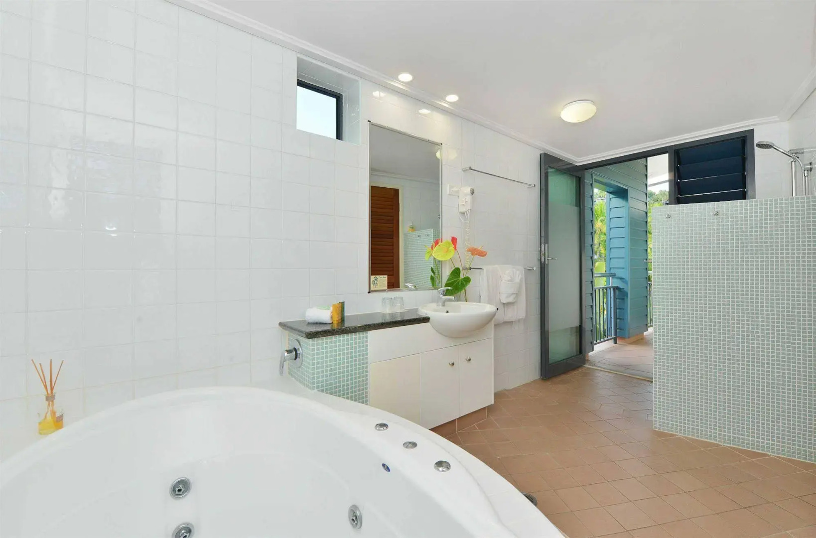 Seascape Holidays - Peninsula Apartments